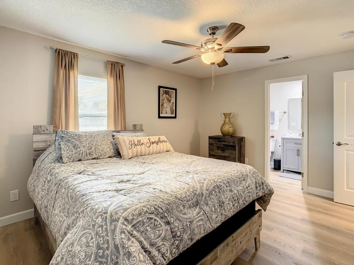 Crown Jewel Of Clearwater 10-15 Min To Beach 5 Min To St Pete Airport Βίλα Εξωτερικό φωτογραφία